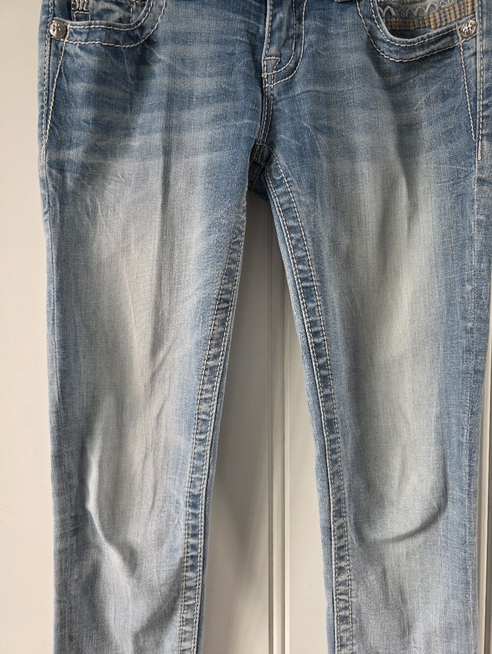 Miss Me Signature Cuffed Skinny Denim Jeans Light Wash Embroidered Size 25 - Picture 4 of 13